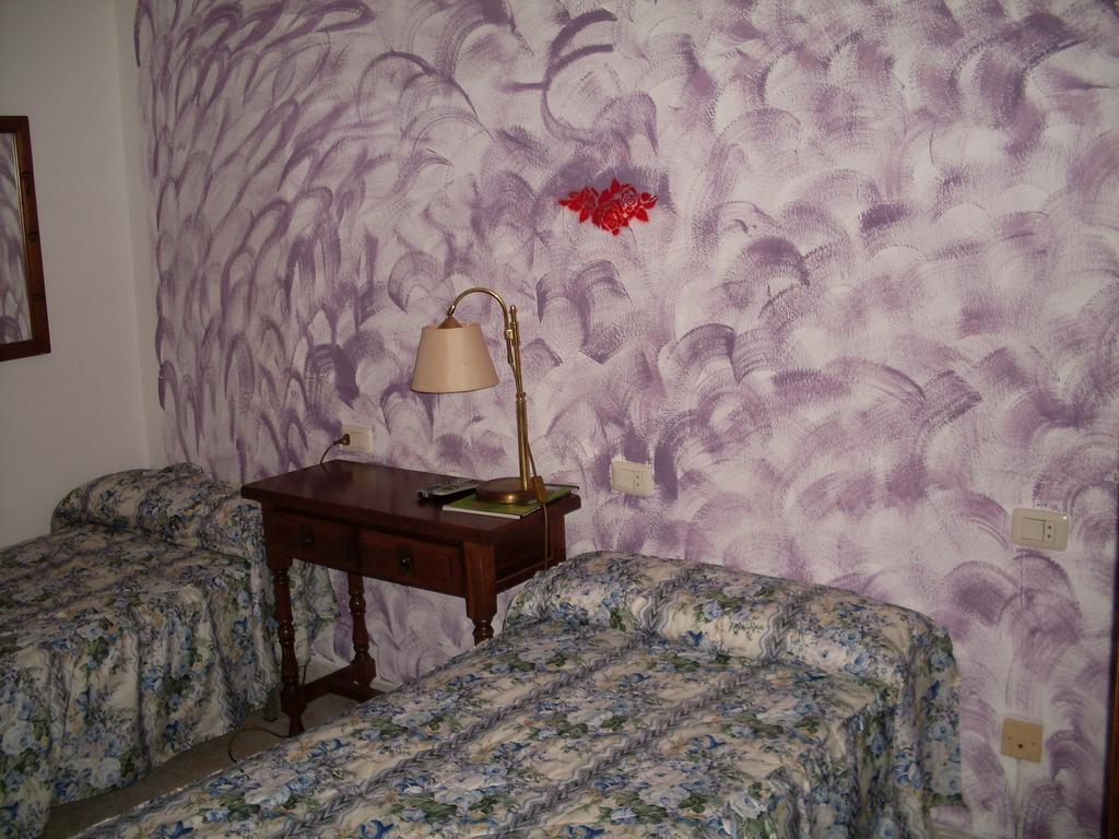 Hotel Terra Galega Monforte De Lemos Habitación foto