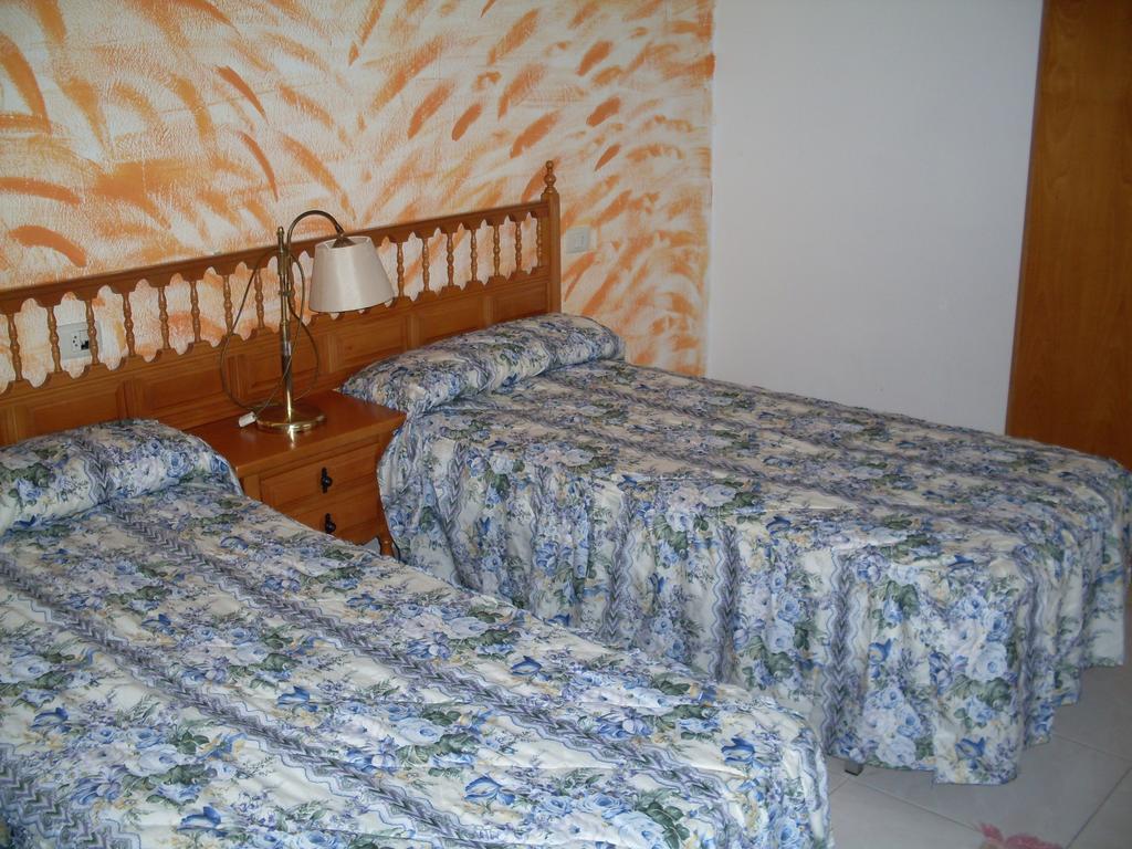 Hotel Terra Galega Monforte De Lemos Habitación foto